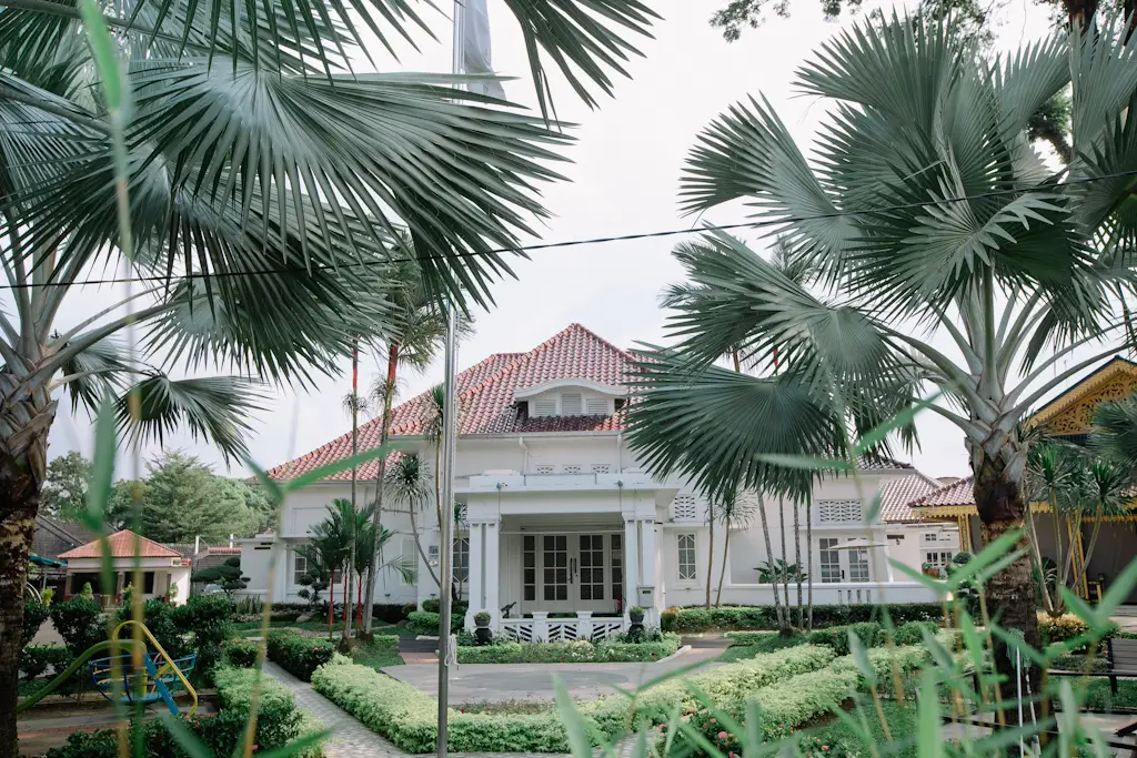 Rumah Dinas Walikota Medan - 4