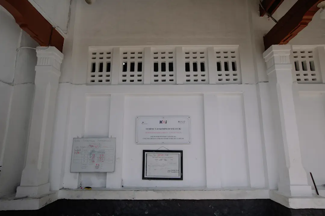 Stasiun Kereta Api Labuhan - 11