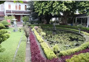Foto sejarah Kebun Bunga (Taman Tjong Yong Hian) di Medan