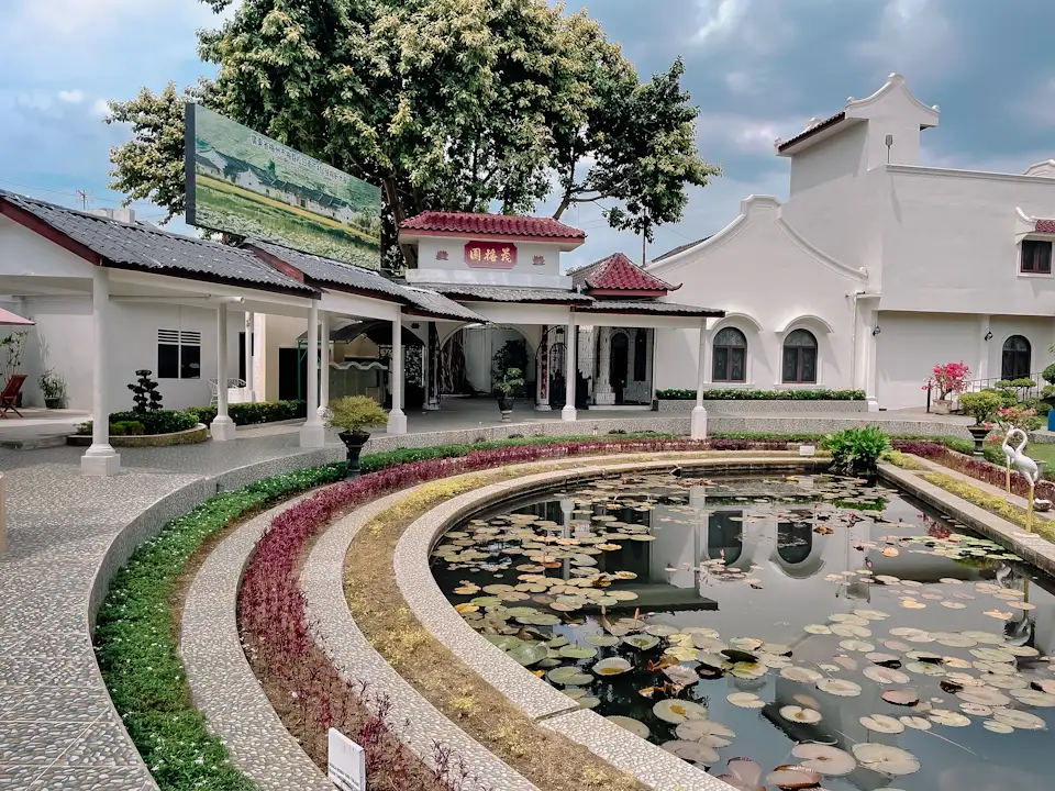 Kebun Bunga (Taman Tjong Yong Hian) - 7