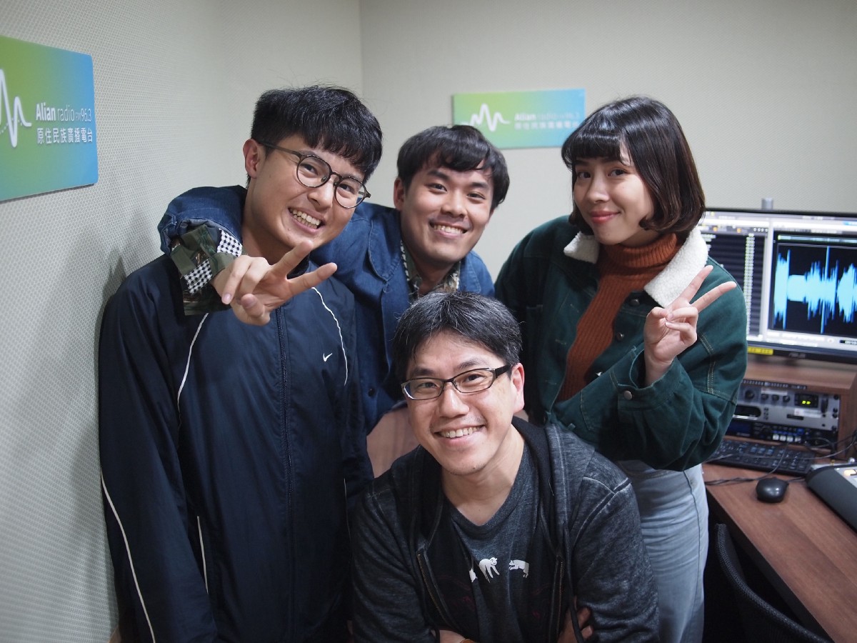 專訪告五人+空中現場