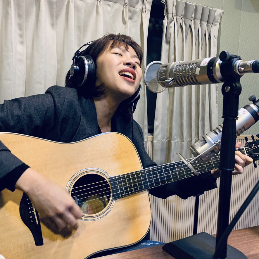 專訪柔米談《新的。人。事物》 + mini live 空中現場