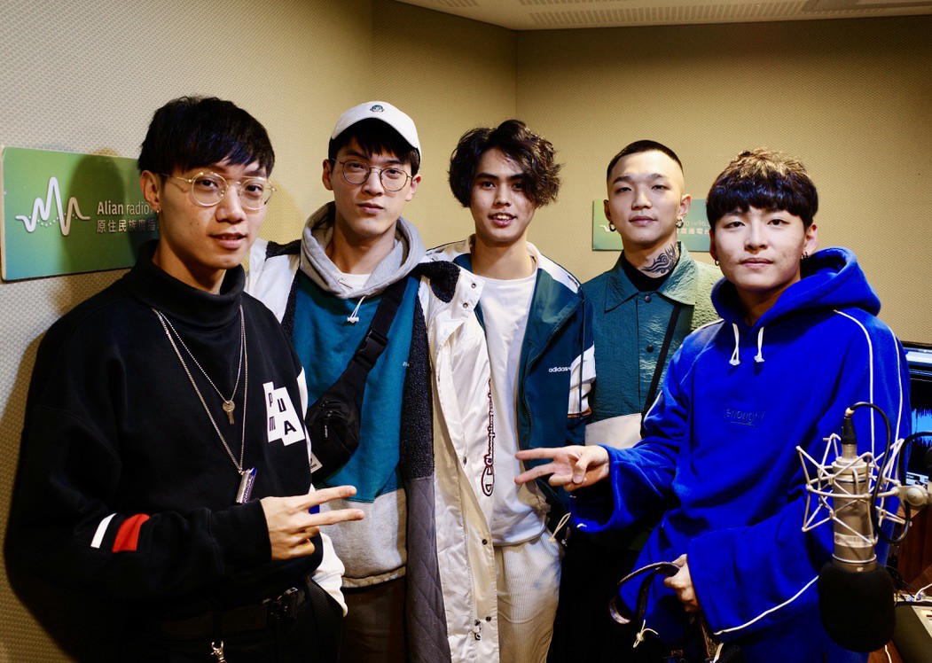 專訪傻子與白痴談《夜長夢少》