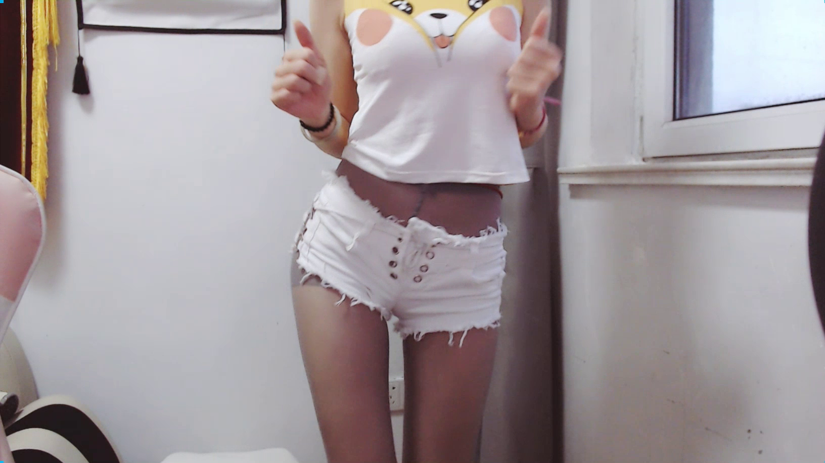 aki秋水 可爱居家小妹