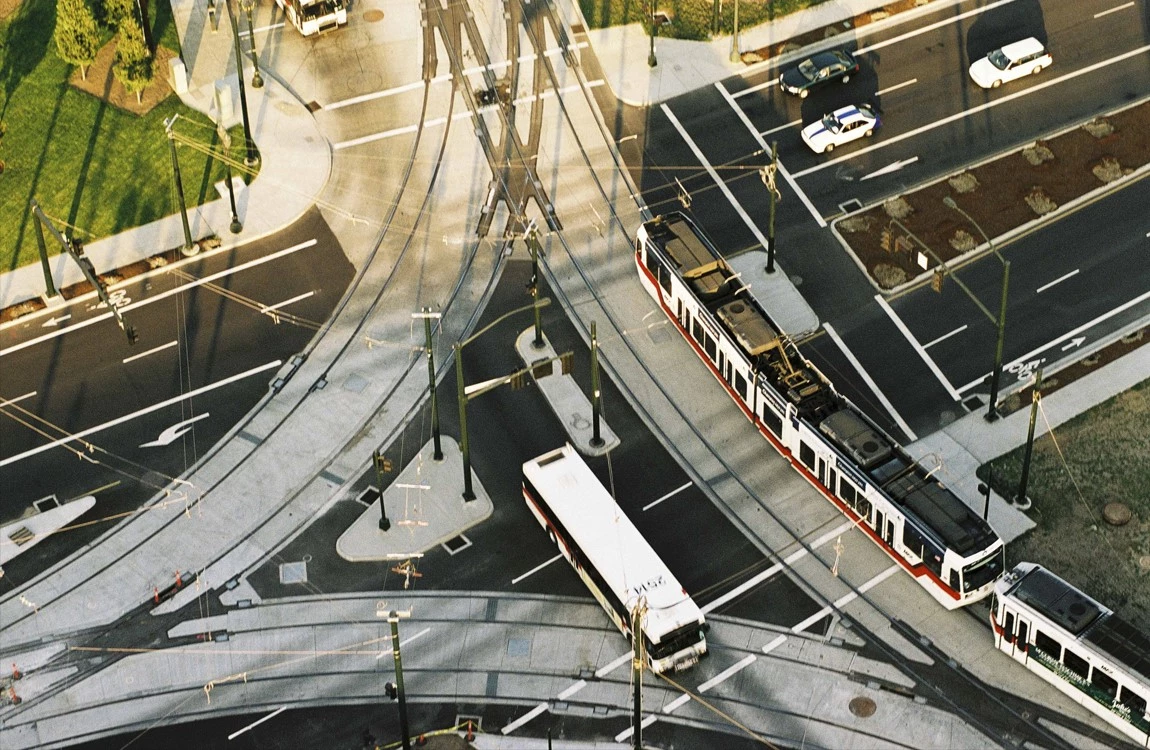 Interstate MAX Yellow Line — image 2