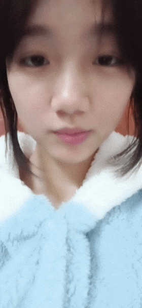 ♈ ♈ ♈2025年12月最新，最近突然火爆的一个极品萝莉，2000人民币一场的一对一，【小耐】，素颜出镜，完美身材，清纯反差