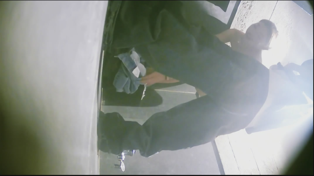 一月新流出夜总会女厕偷拍❤️踩屎鞋小妹尿尿完刚开门被男的推进厕所按在墙上后入打飞机