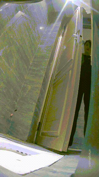 ⚫️精品厕拍，酒吧女厕固定机位真实偷拍超多漂亮小姐姐方便，各种类型，看点十足⑶