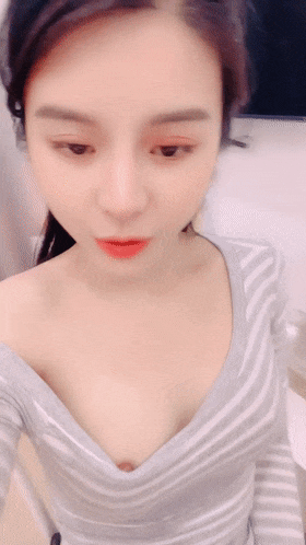 ♈ ♈ ♈2026年1月最新，新人御姐！超骚！超漂亮~【很哇塞的小玲】，肤白貌美，极品桃子奶，粉穴无套被男友插了几下就射了！