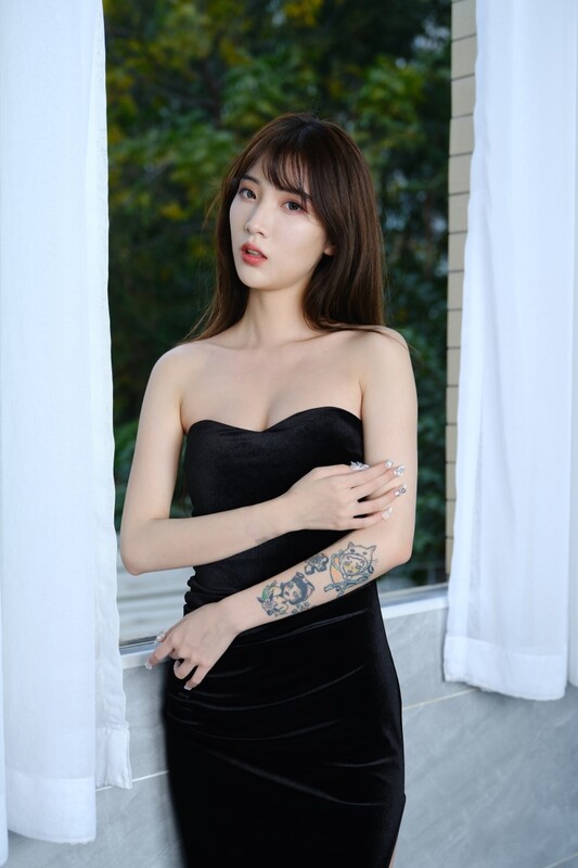 【国模写真】佳菲 – 行色白雪 在众模中真是佼佼者 颜值高身材好为艺术献身 明媚眼珠圆润翘臀蜜乳 羞耻阴毛[487P][3.03G/JPG]