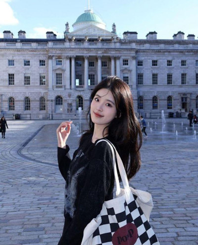 极品媚黑母狗张茜媛啪啪视频流出❤️被黑爹按在床上无套一插到底！