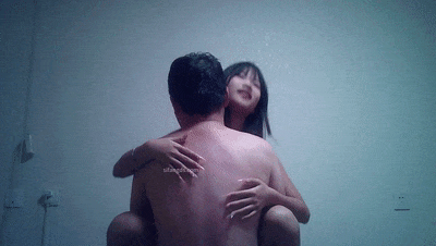 ♈ ♈ ♈2025年12月最新，【私房大神约炮原创】，19岁学生妹，苗条乖巧，顺从的享受哥哥的炮火攻击，克制的呻吟声真棒！