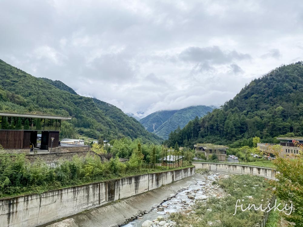 卧龙中华大熊猫苑入口