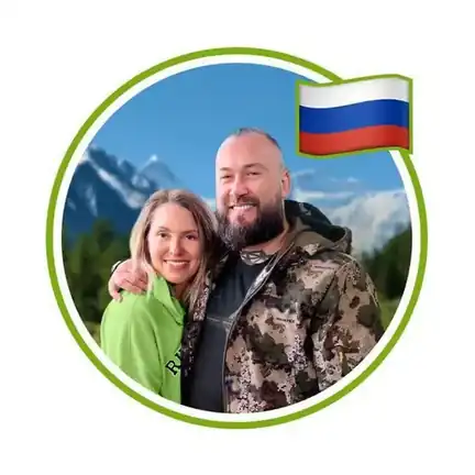 Сергей Зинченко с флагом компании