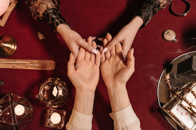 算命背后的“心理PUA”