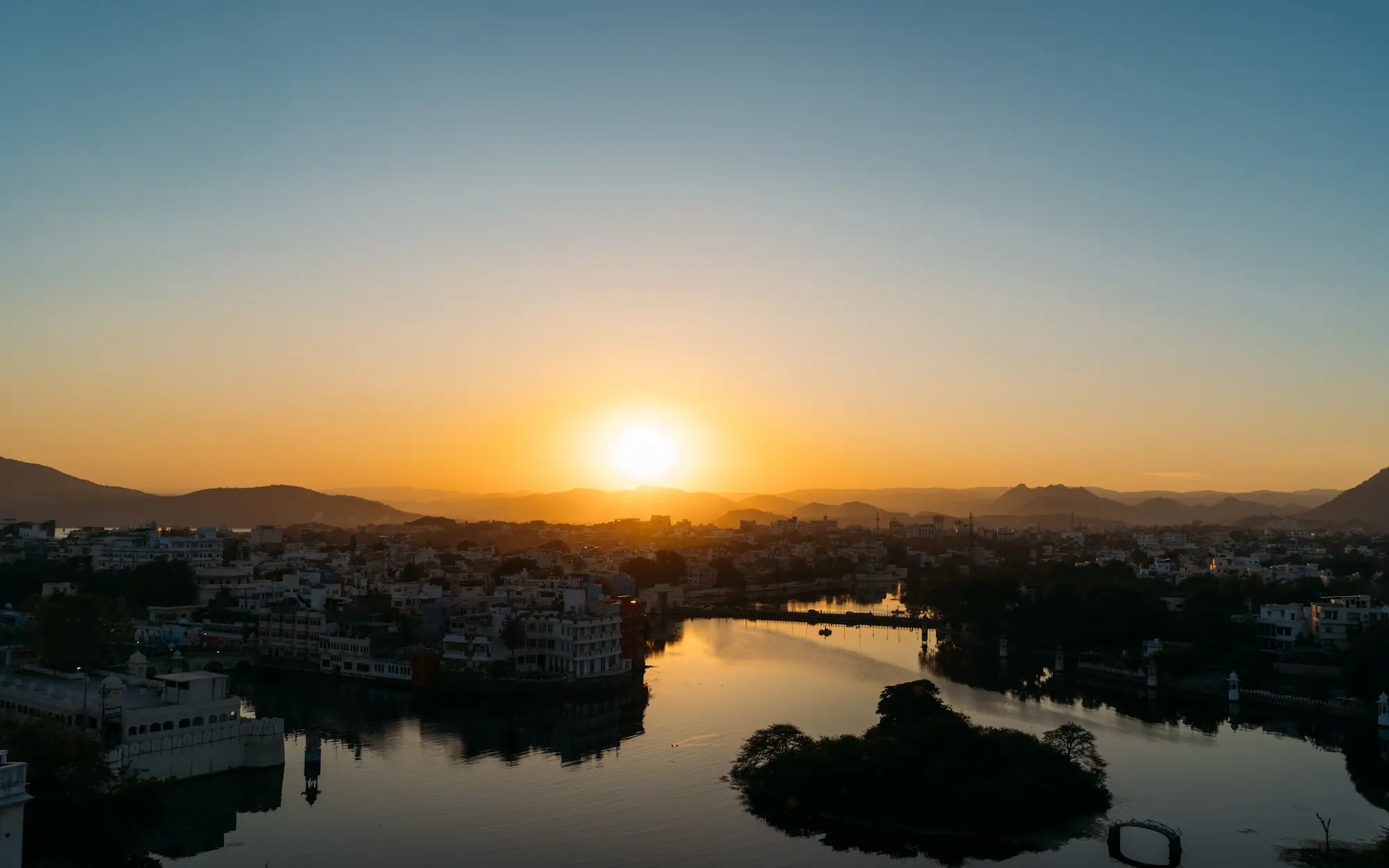 Evening at Fatehsagar lake, Udaipur