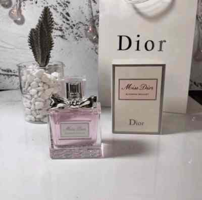 MISS DIOR  BLOOMING  BOUQUET