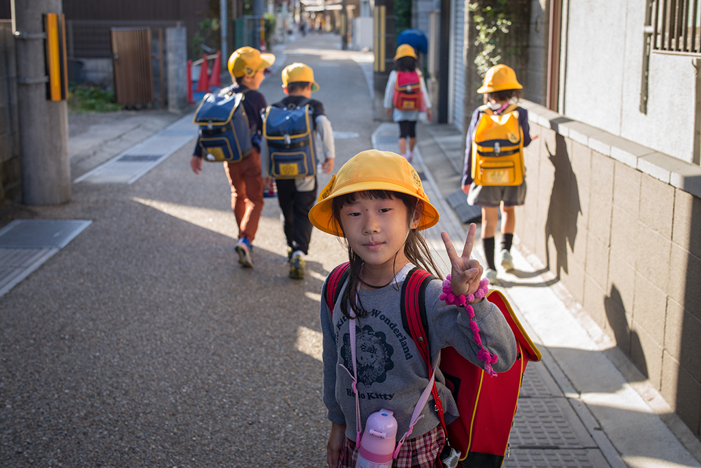 可爱的小学生