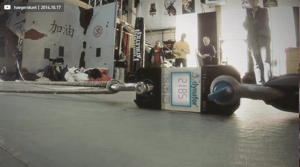 Vol/Vol.160 吊威亚如何让你飞檐走壁/12.gif