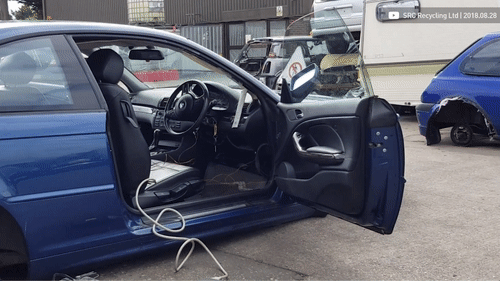 x/x.PoleStar极星 安全气囊如何用炸药救人/4.gif