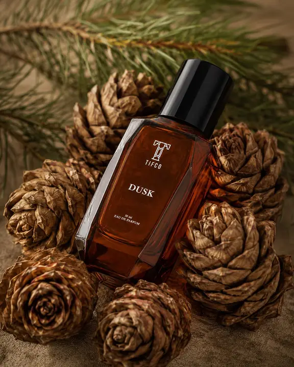 Where nature meets mystery. 🌲🍂Inspired by the warmth of the woods, Dusk blends rich, earthy no