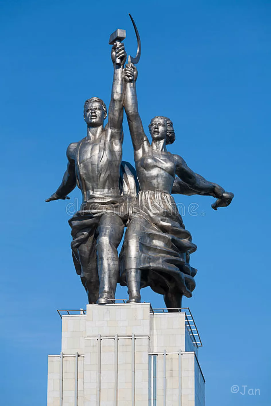 worker-kolkhoz-woman-sculpture-moscow-august-prospect-mira-street-august-moscow-