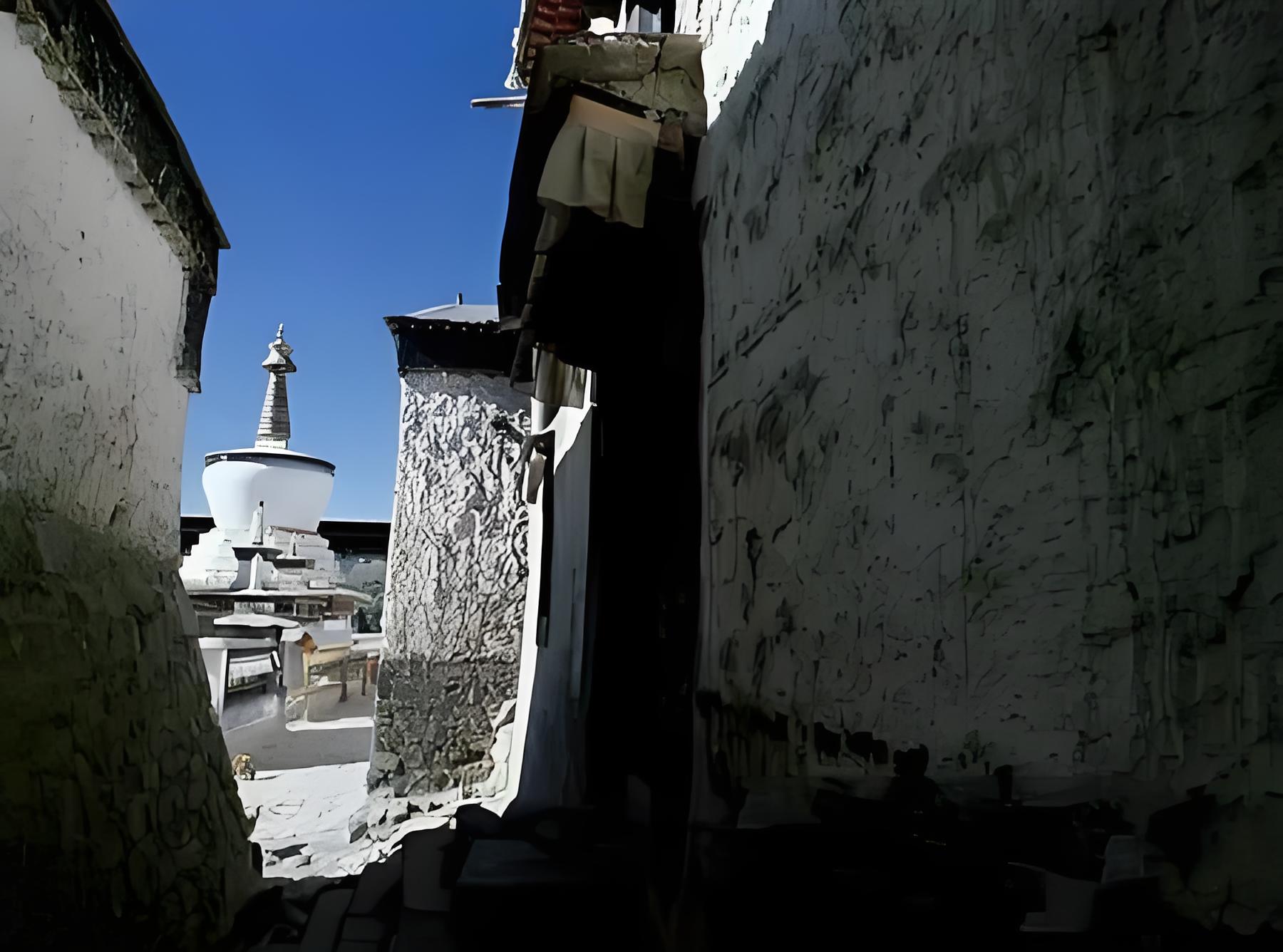 The stupas of Tashilhunpo Monastery in Shigatse