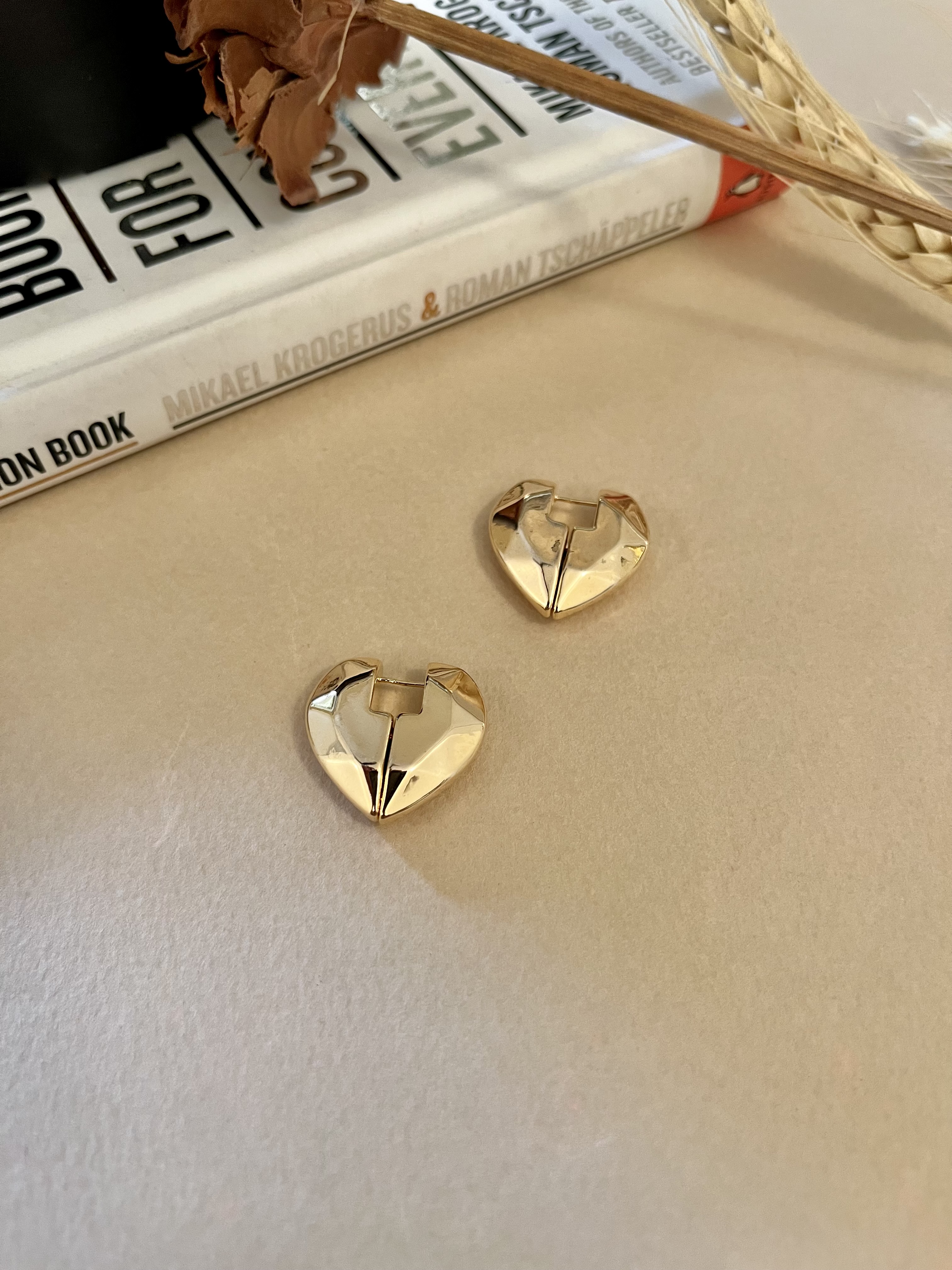 Magnetic Heart Hoops