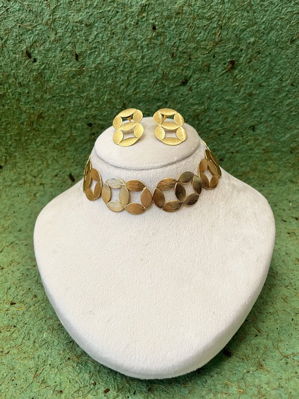 Floral Choker Necklace Set