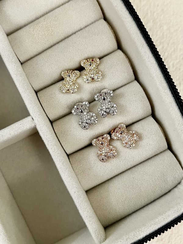 Studded Teddy Studs