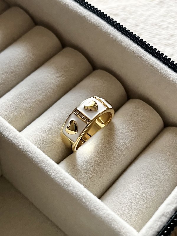 White Heart Ring