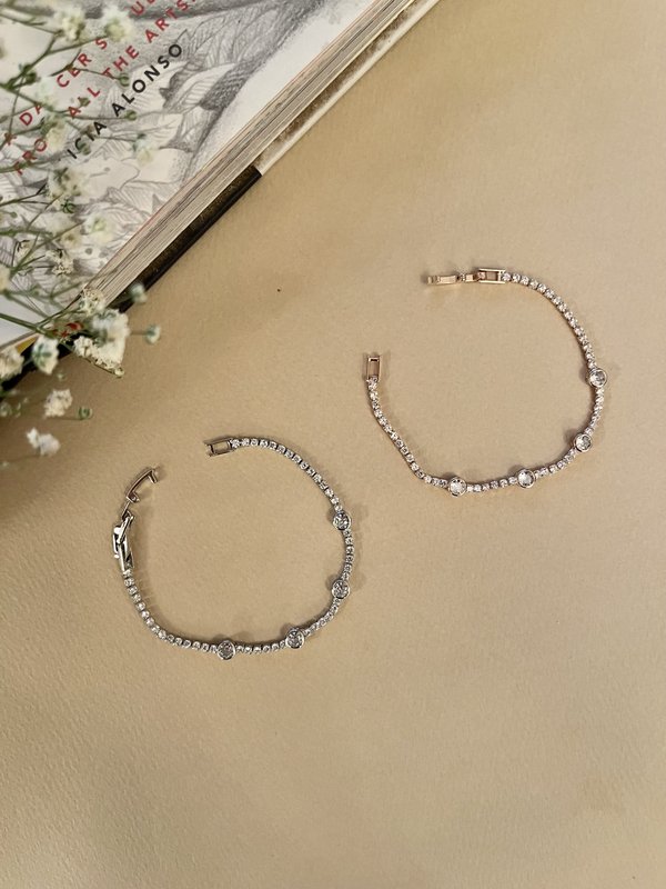 Circular Design Tennis Bracelet 