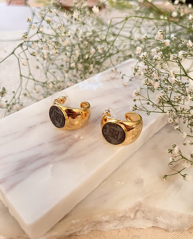 C-shape Embossed Earrings