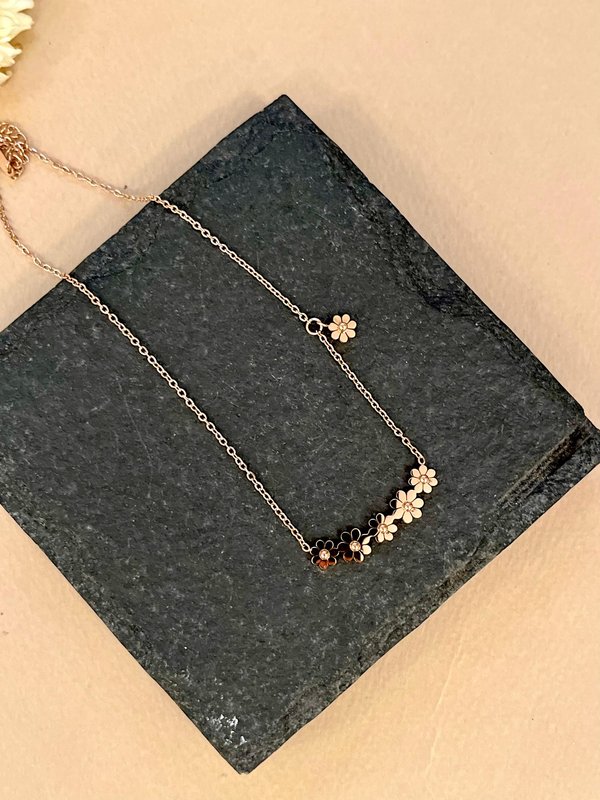 Rosegold Floral Necklace