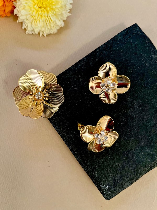 Set - Striped Floral Studs with Ring
