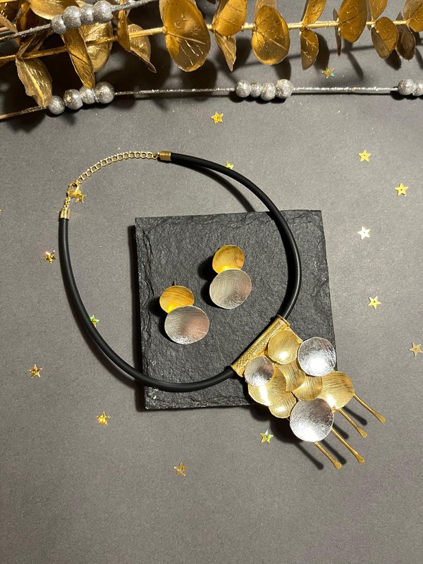 Dual Tone Necklace Set