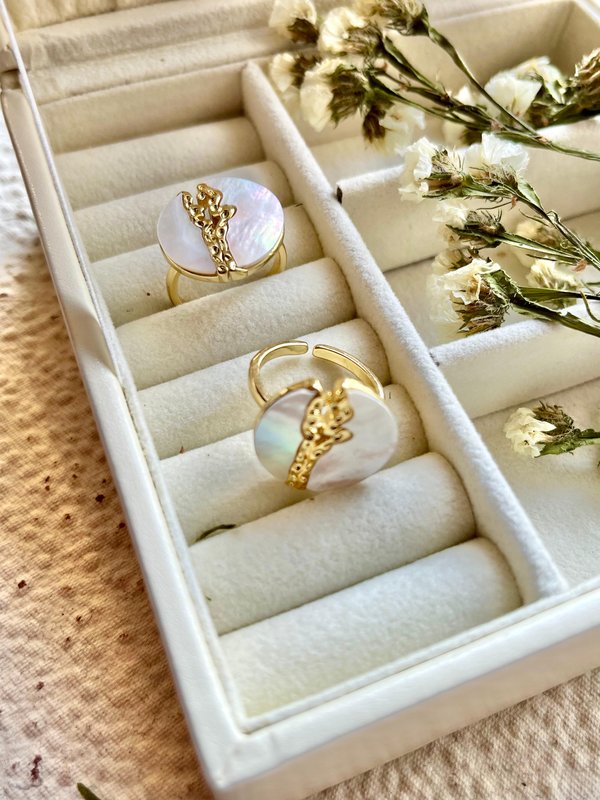 Mother of Pearl Ring