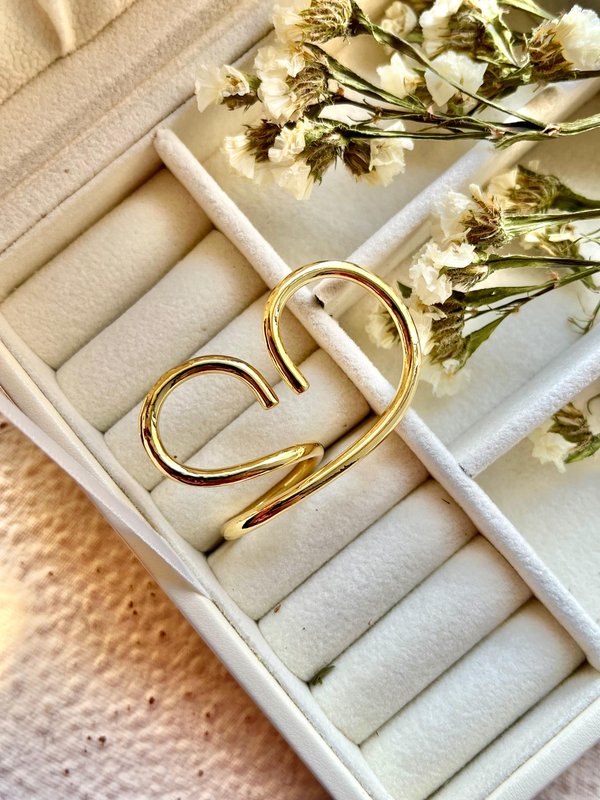 Oversized Heart Ring