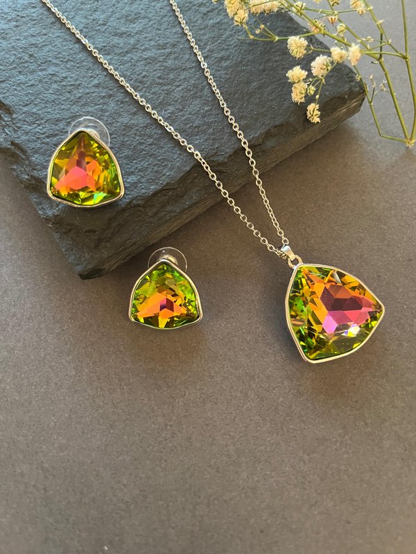 Multicolor Crystal Necklace Set