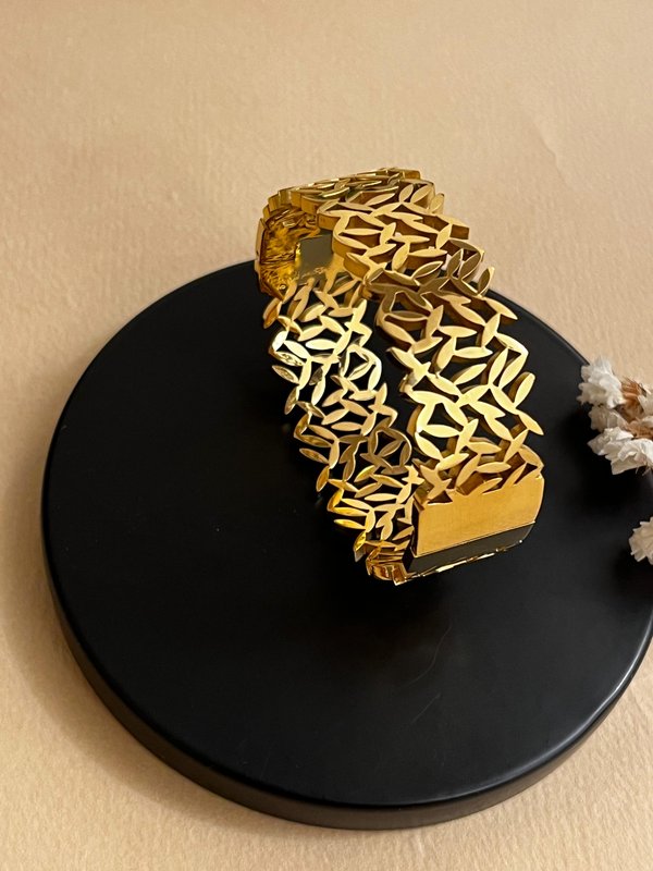 Cutwork Thick Bracelet