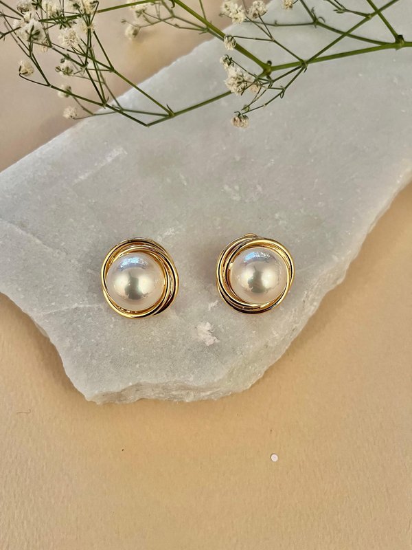 Pearl Studs