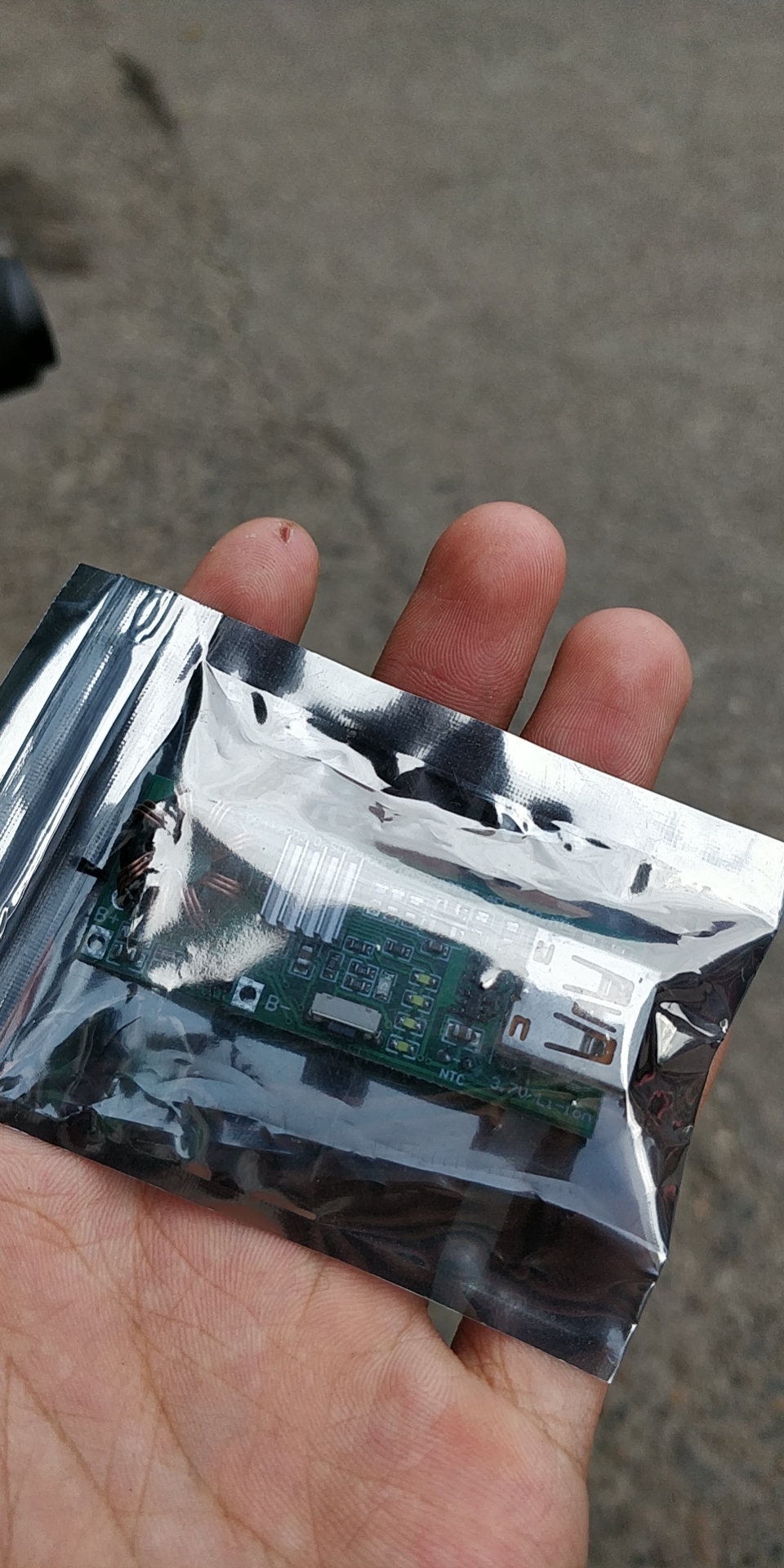 日常 随便diy了一个全协议的快充充电宝 Xm的小窝 日常 随便diy了一个全协议的快充充电宝 Xm的小窝