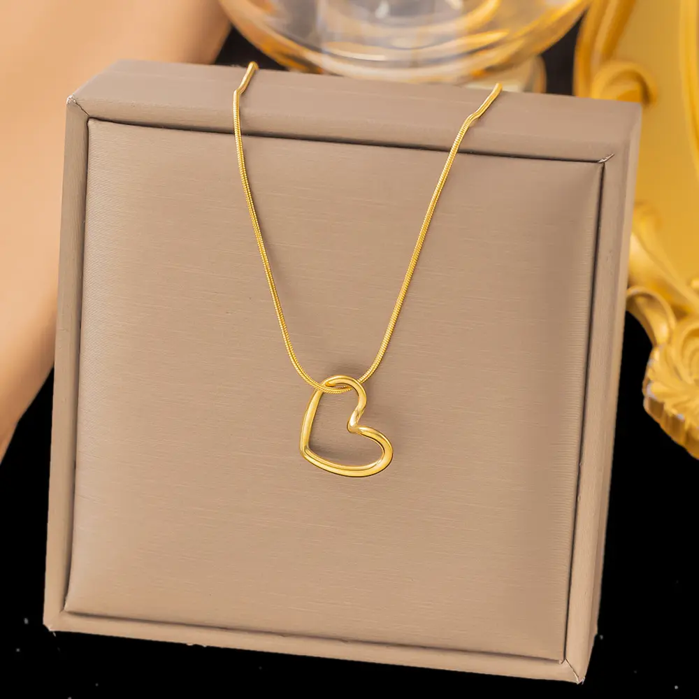 Necklace stainless steel color guaranteed, waterproof, sweat-proof, lasting minimum 6 months to 1/2 years✨ 215