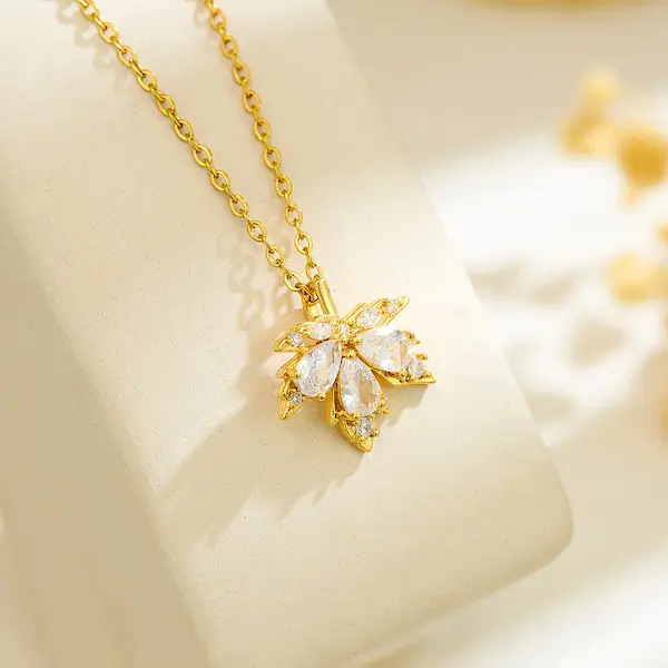 Delicate small leaf necklace 81