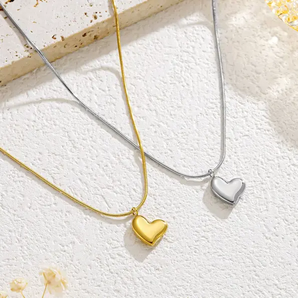 Minimalist heart color guaranteed necklace 108