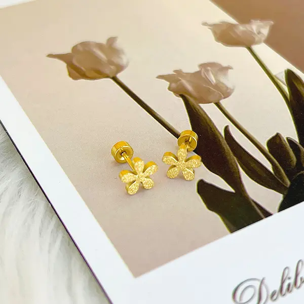 Frosted flower rounded cake color guaranteed earrings 265