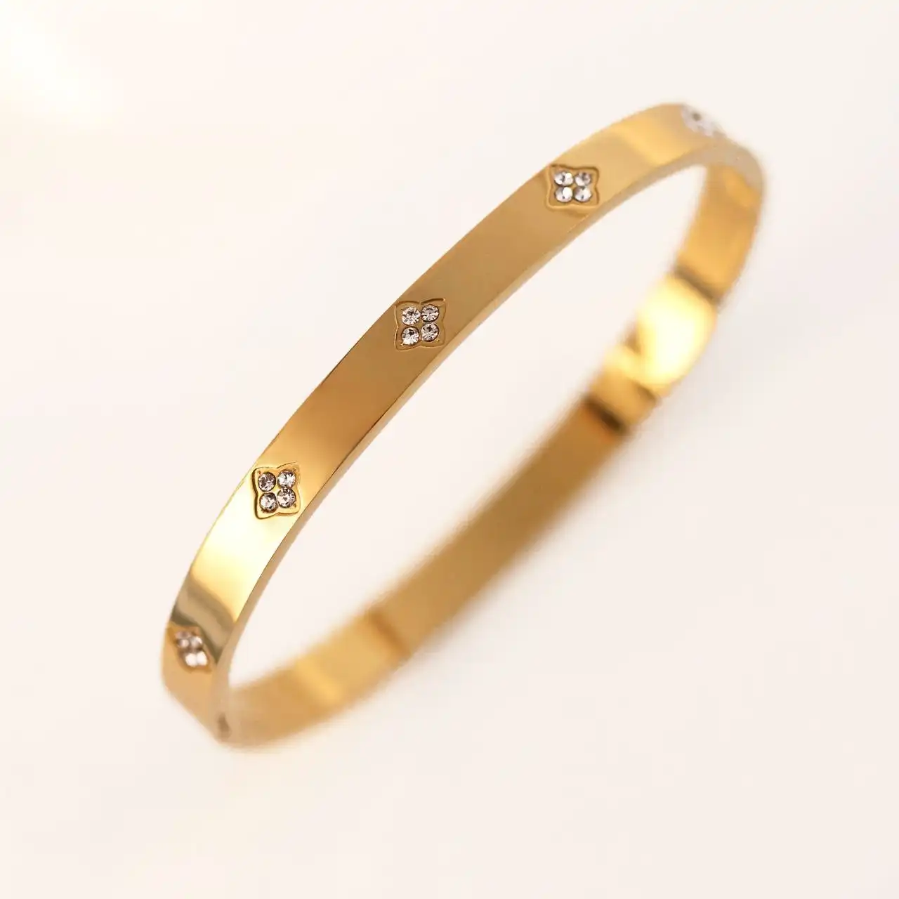 Bracelet colour guaranteed 2 year titanium steel✨ 234