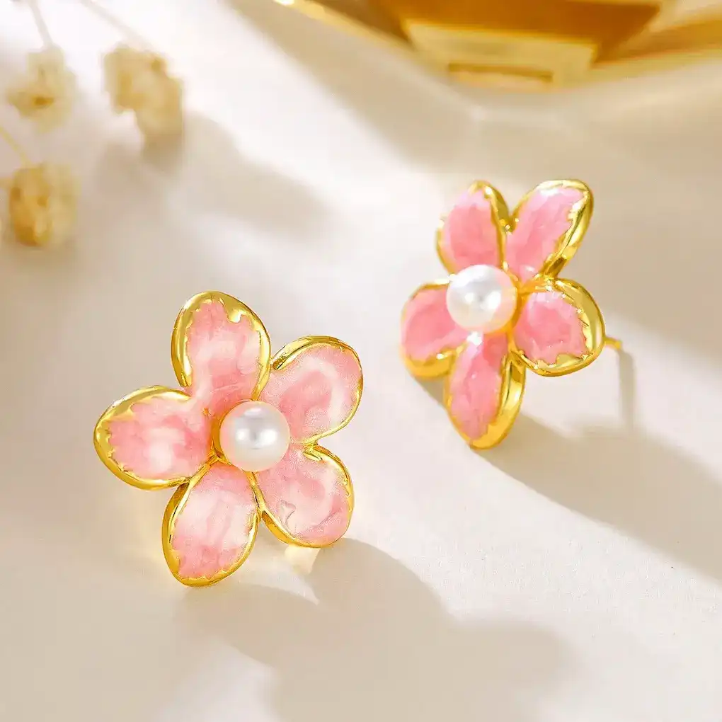 Earring colour guaranteed One year titanium steel✨🌸