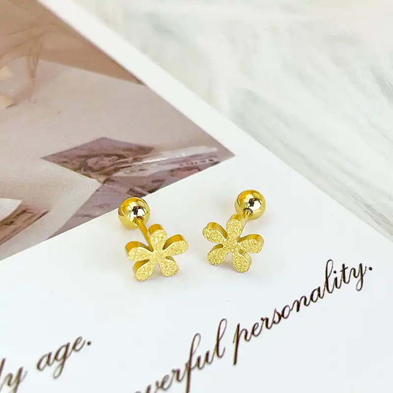 Earring color guaranteed  2 year titanium steel🎀✨