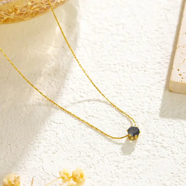 Minimalist zircon necklace 2